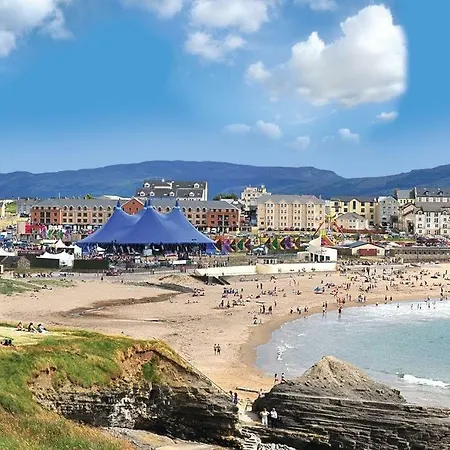 37 Atlantic Point, Ground Floor, Sea View Sleeps 6 Bundoran