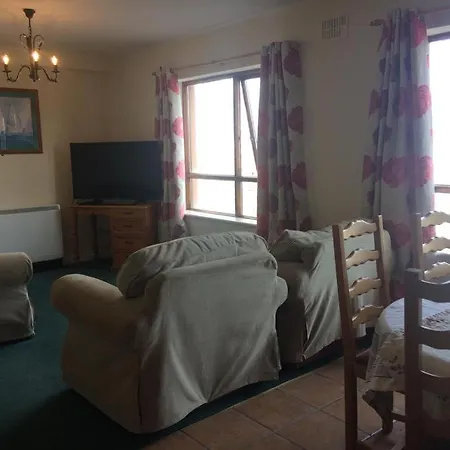 Daire 37 Atlantic Point, Ground Floor, Sea View Sleeps 6 *