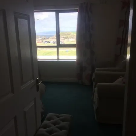 37 Atlantic Point, Ground Floor, Sea View Sleeps 6 Daire